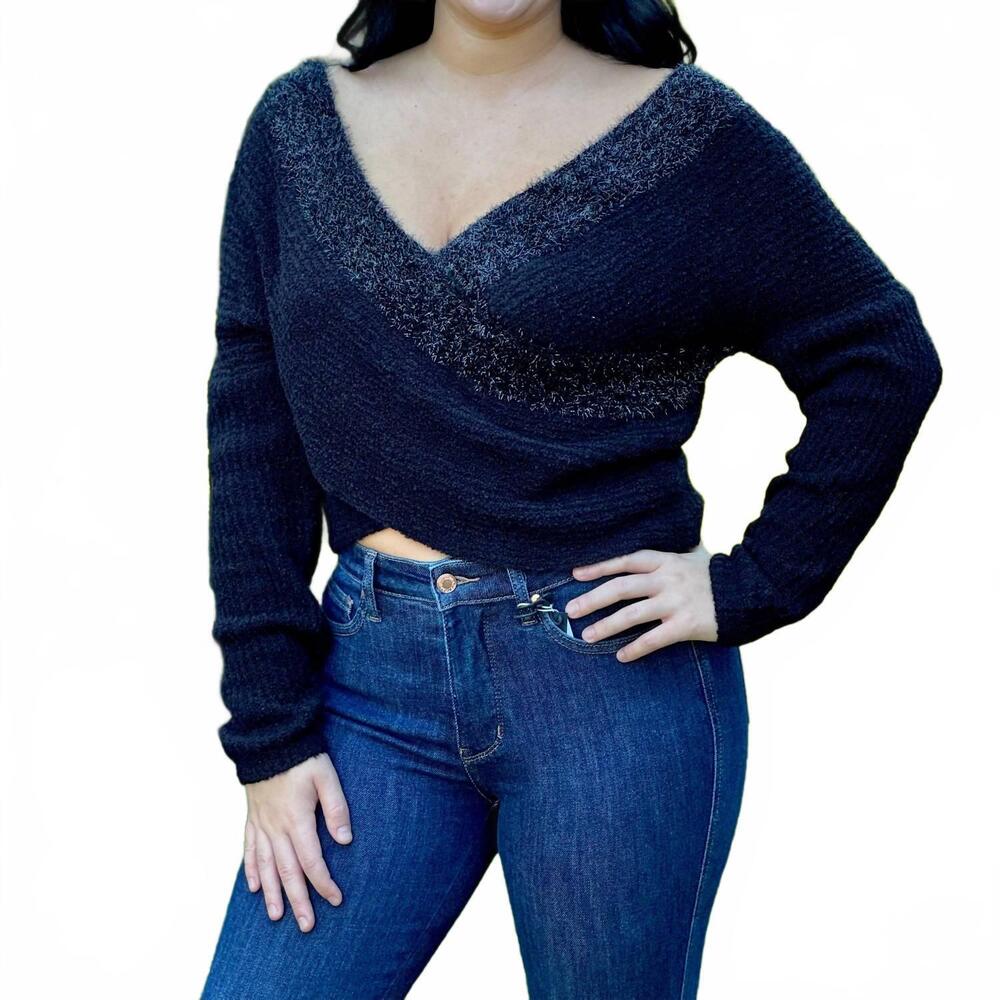 NEW EE:SOME cocktails and conversations v-neck sweater in black